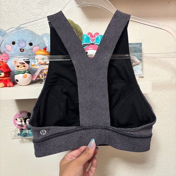 Lululemon Fast & Free Bra (Nulux)
Disperse Dusky Lavender Black Sz 4 - Picture 5 of 7